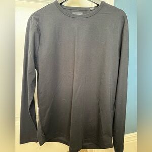 CUTS Curve Hem Men's Small Black Long Sleeve Shirt